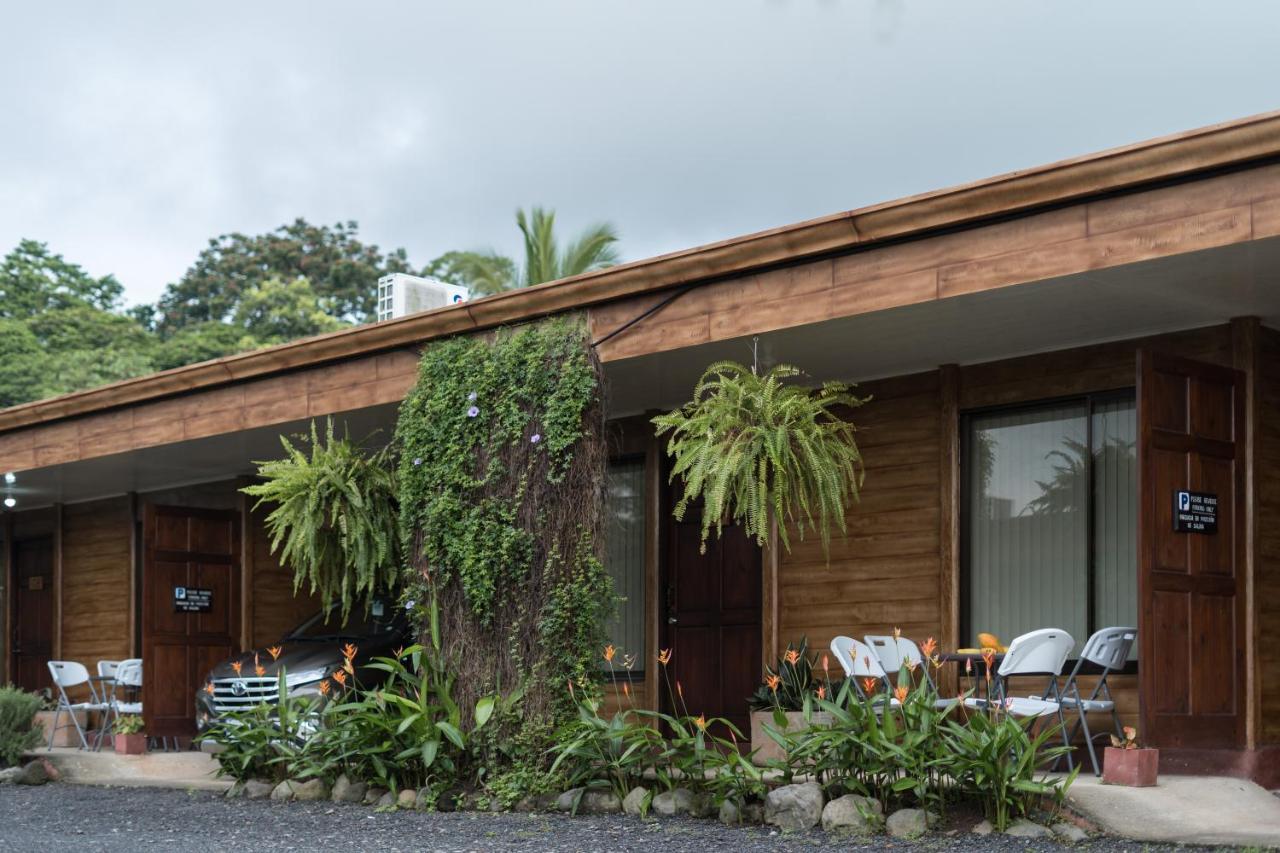 Cabanas Del Rio Aparthotel La Fortuna Buitenkant foto