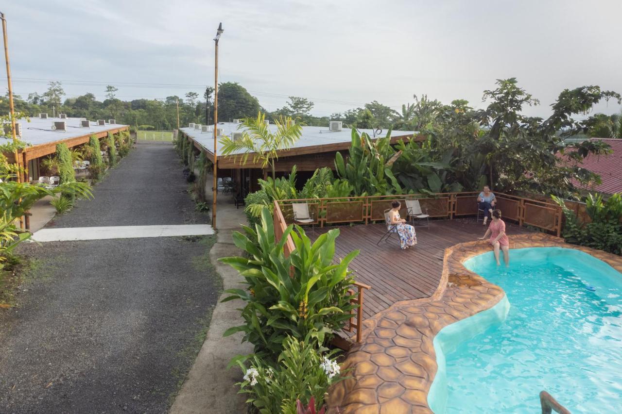 Cabanas Del Rio Aparthotel La Fortuna Buitenkant foto