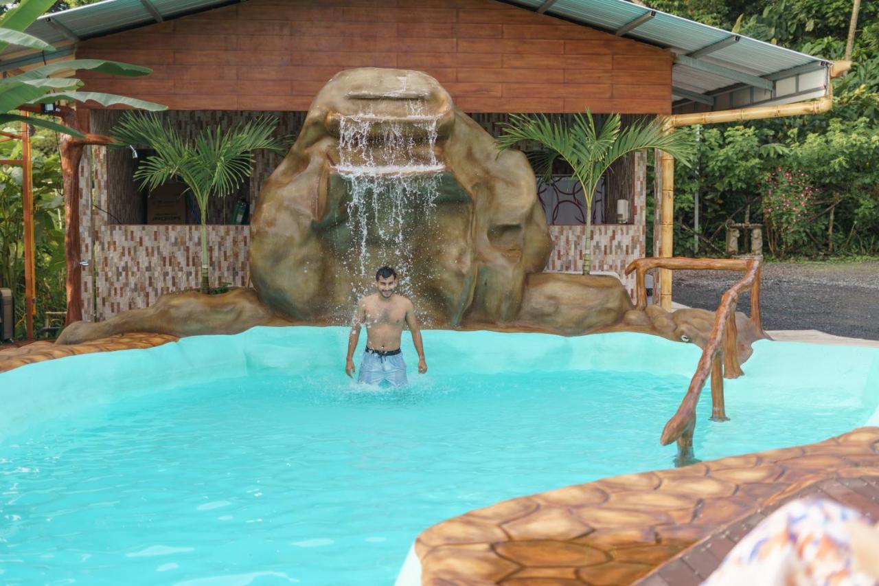 Cabanas Del Rio Aparthotel La Fortuna Buitenkant foto